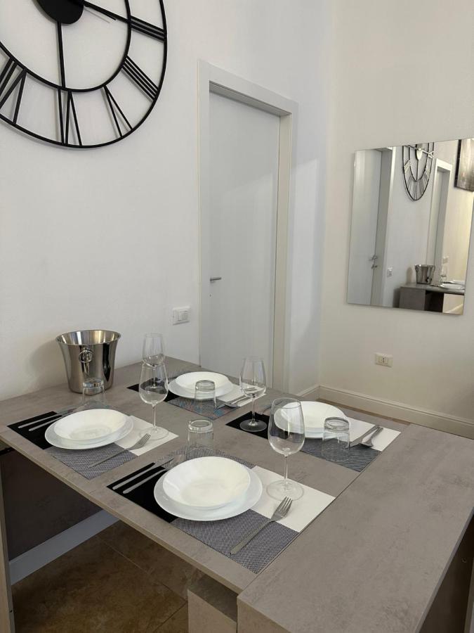 San Babila - Luxury Milanese Apartment Exteriör bild