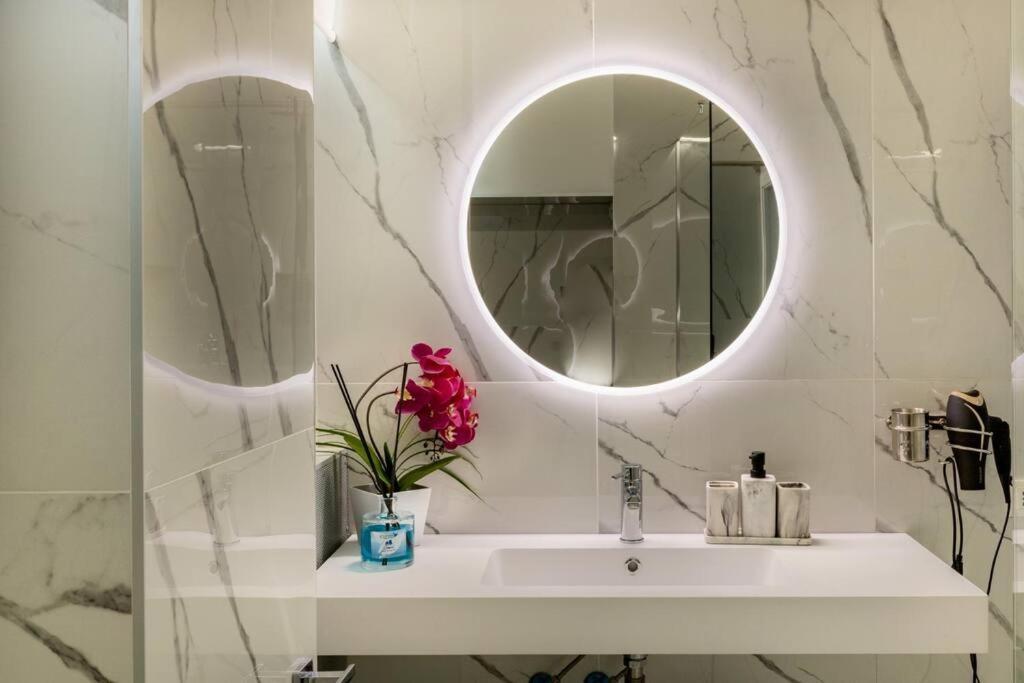 San Babila - Luxury Milanese Apartment Exteriör bild